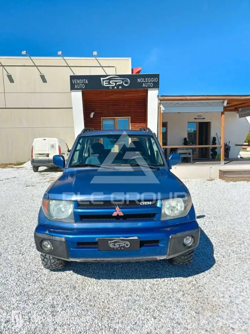 2000 Mitsubishi PAJARO