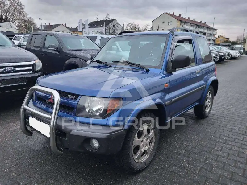 2000 Mitsubishi PAJARO