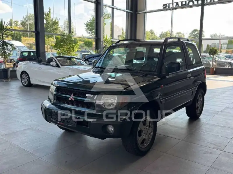 2000 Mitsubishi PAJARO