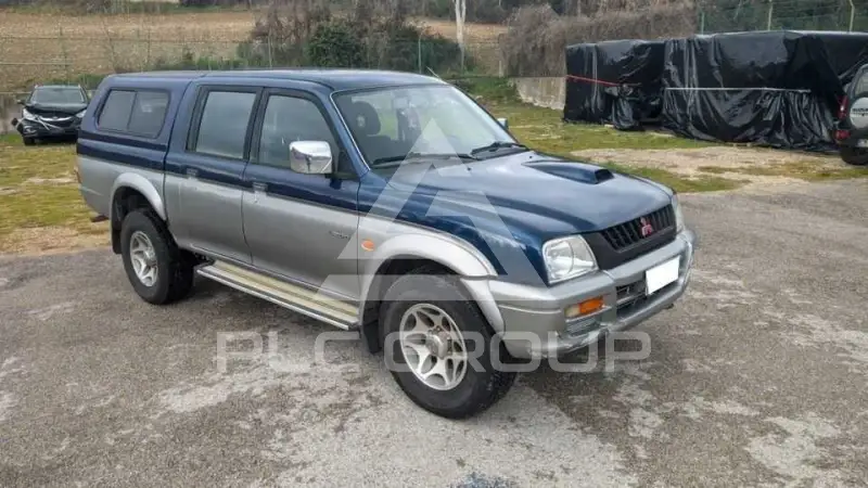 2000 Mitsubishi L200