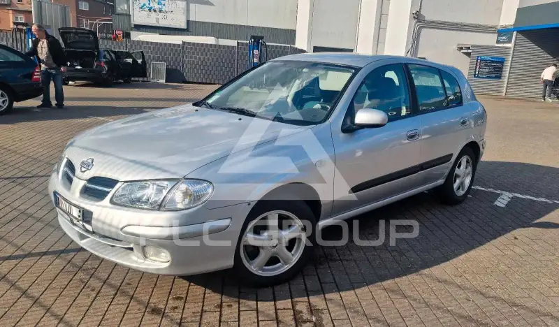 2000 Nissan ALMERA