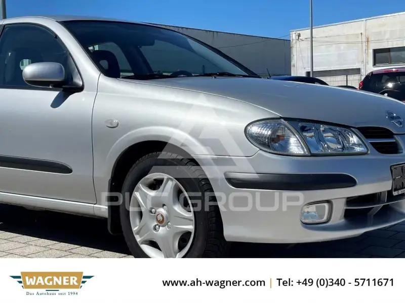 2000 Nissan ALMERA