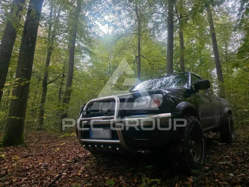 2000 Nissan Navara