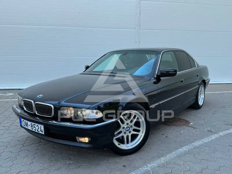 2000 BMW 740