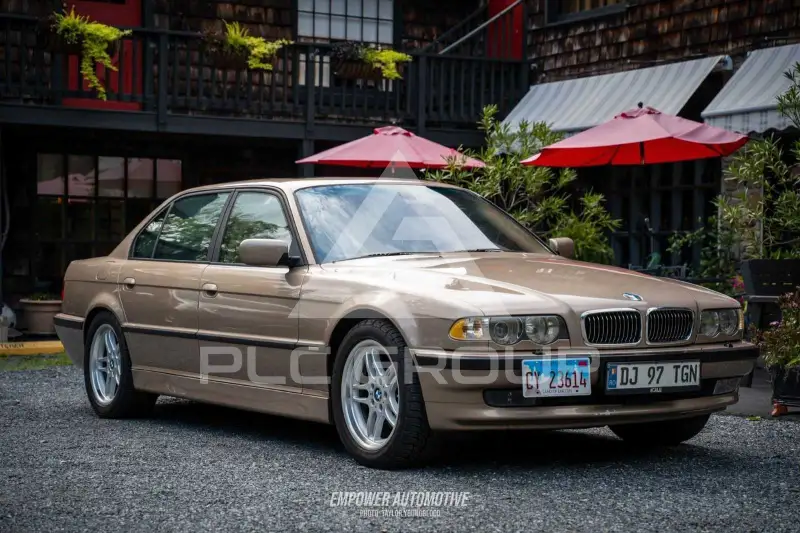 2000 BMW 750