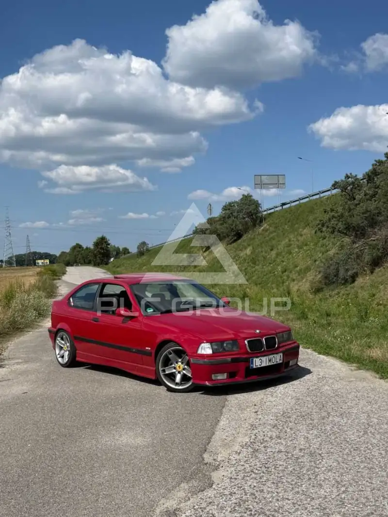 2000 BMW 323