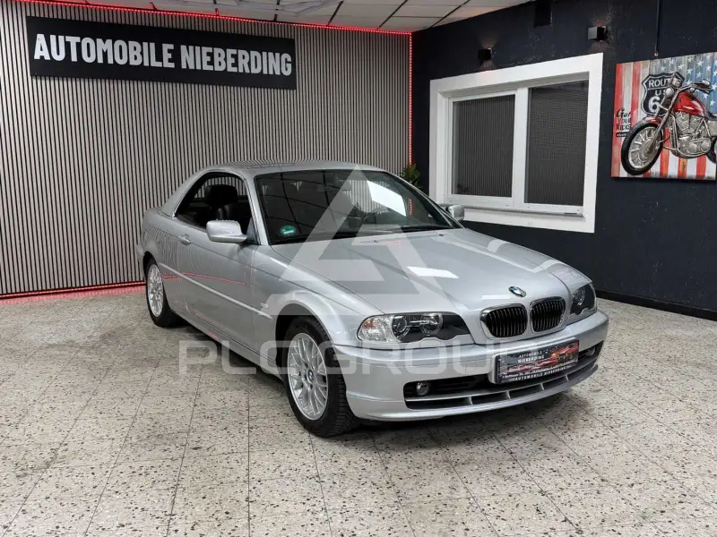 2000 BMW 323