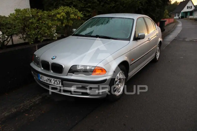 2000 BMW 323