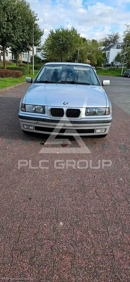 2000 BMW 316