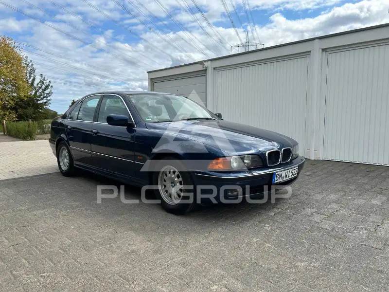 2000 BMW 523