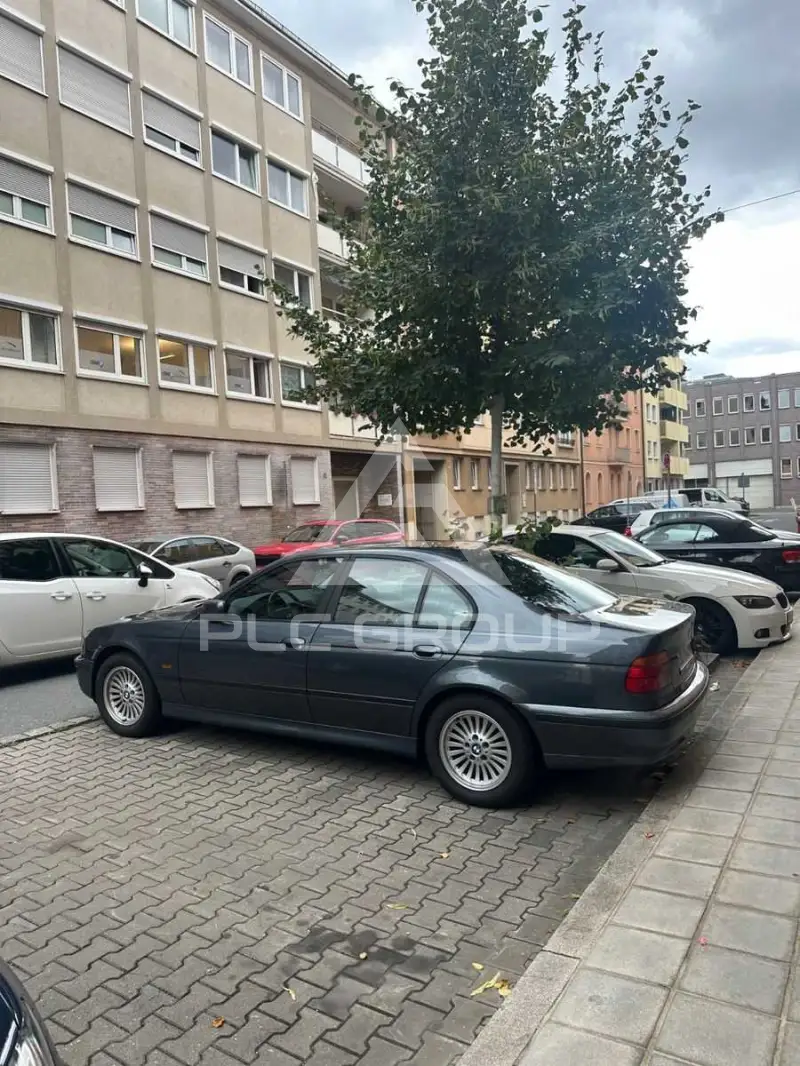2000 BMW 523