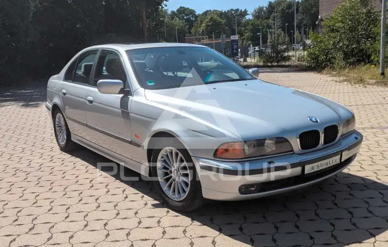 2000 BMW 523
