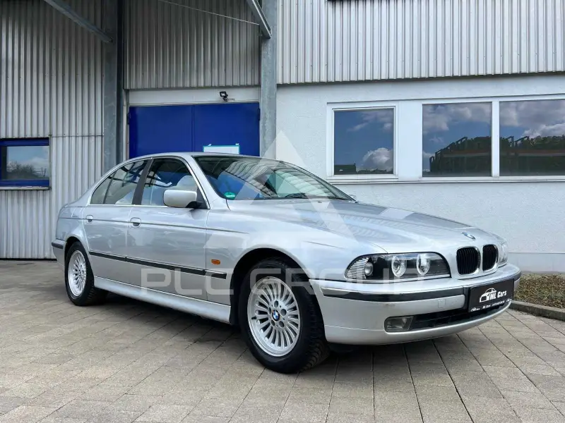 2000 BMW 523
