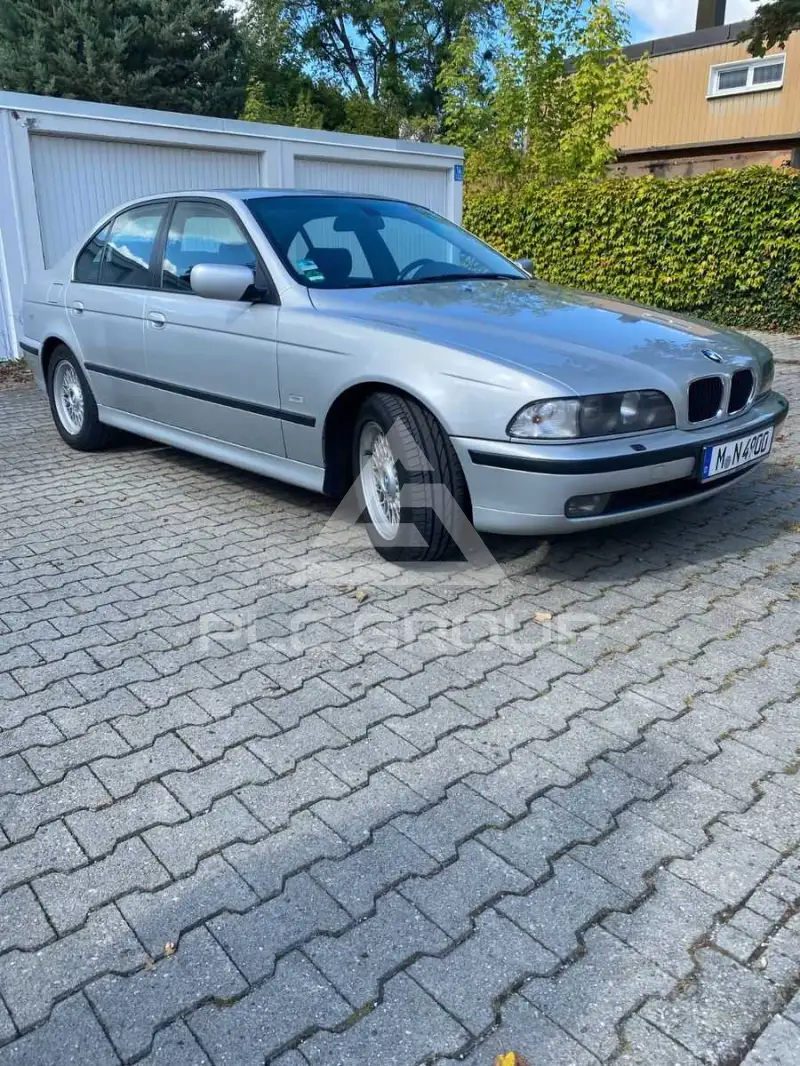 2000 BMW 530