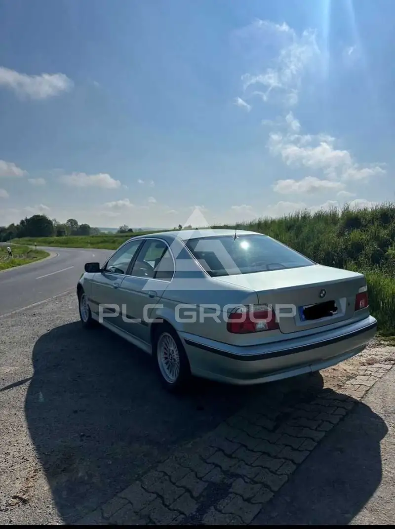 2000 BMW 530
