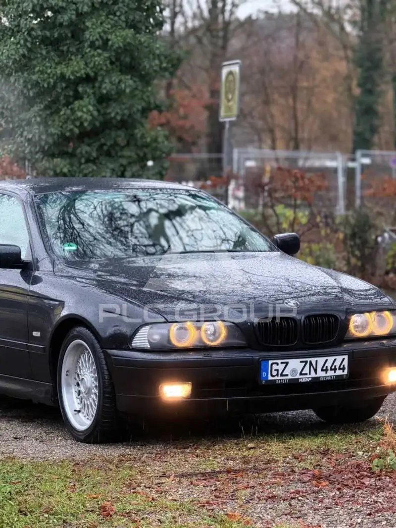 2000 BMW 528