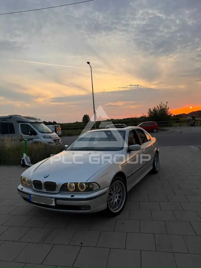 2000 BMW 528