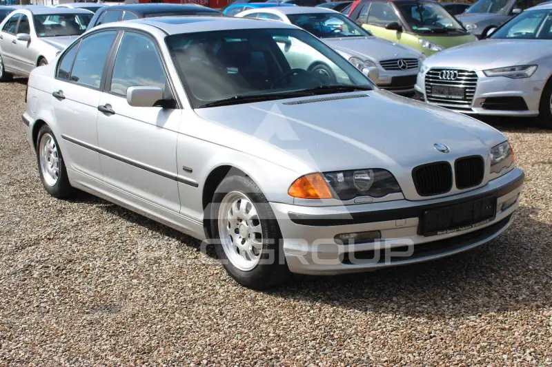 2000 BMW 320