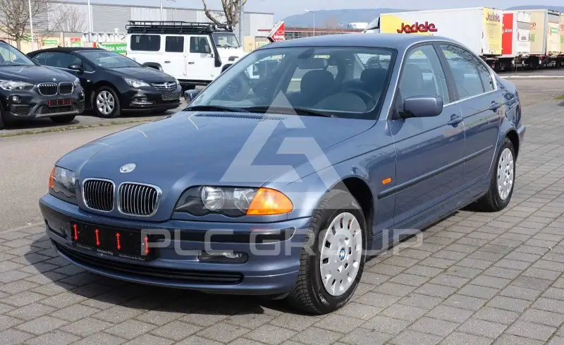 2000 BMW 320