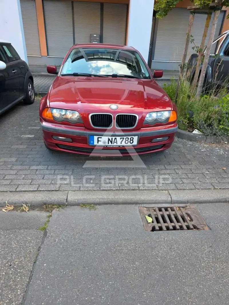 2000 BMW 320