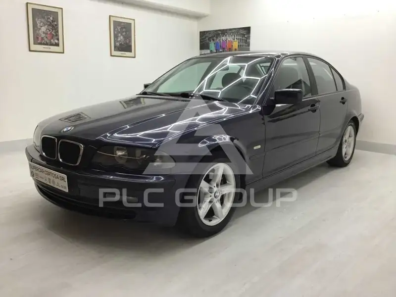 2000 BMW 320
