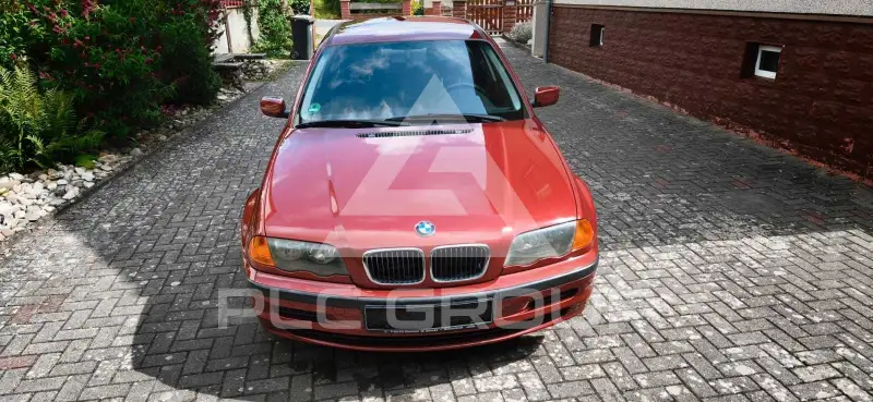 2000 BMW 320