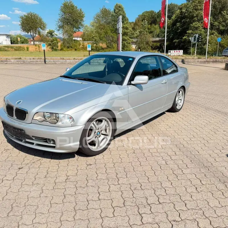 2000 BMW 330