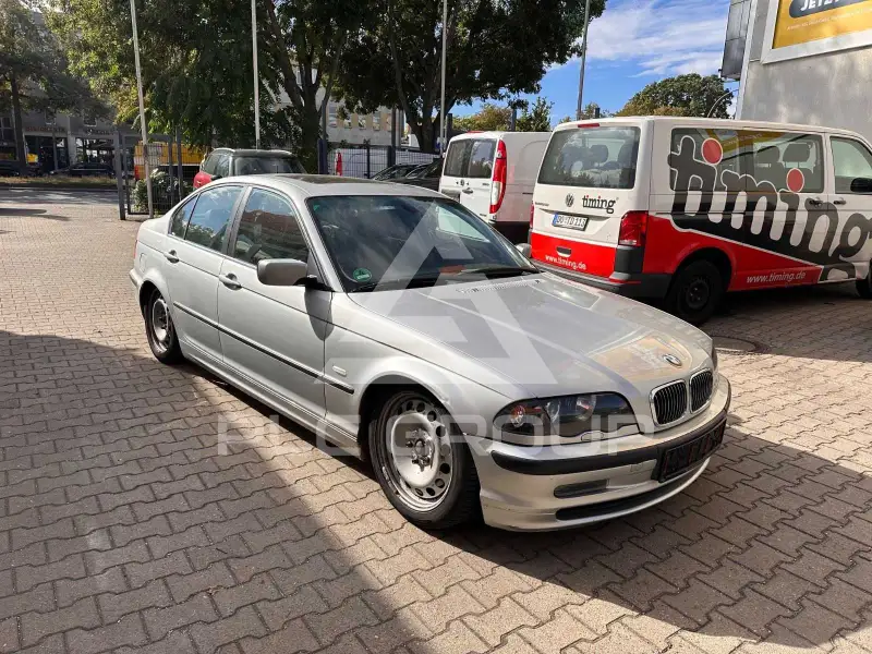 2000 BMW 330