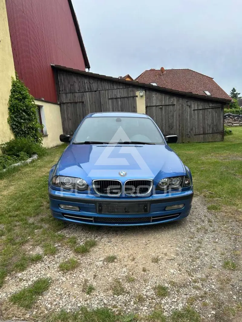 2000 BMW 330