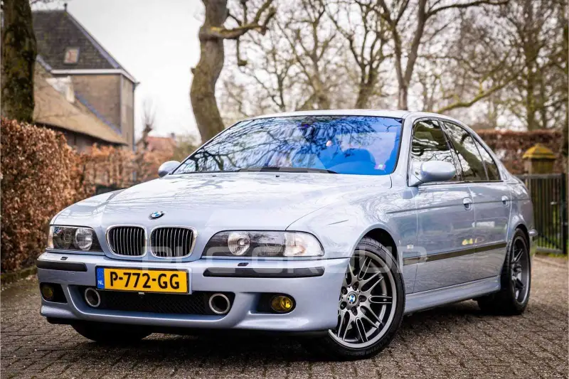 2000 BMW M5