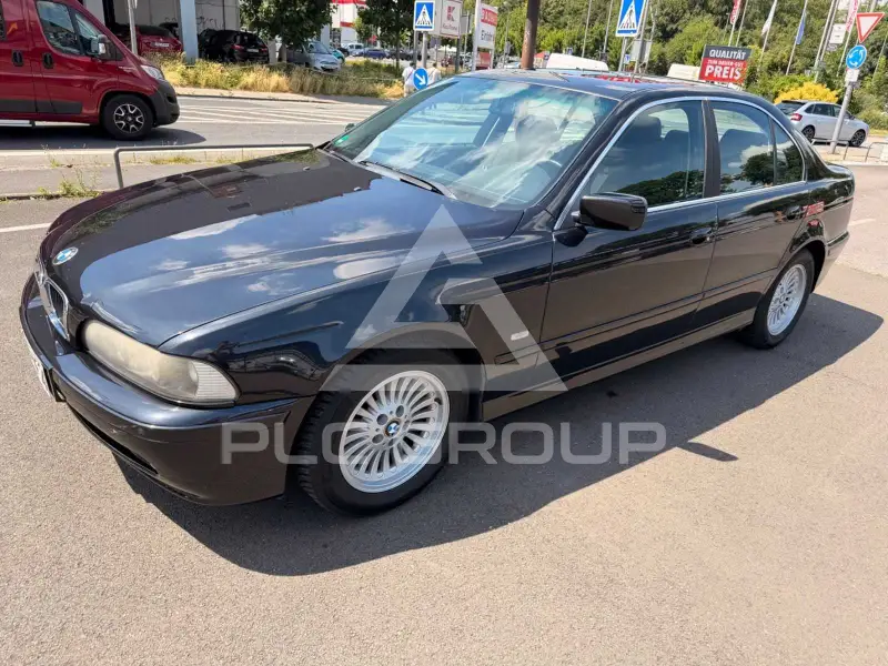 2000 BMW 520