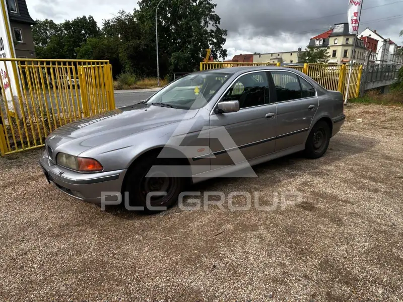 2000 BMW 520