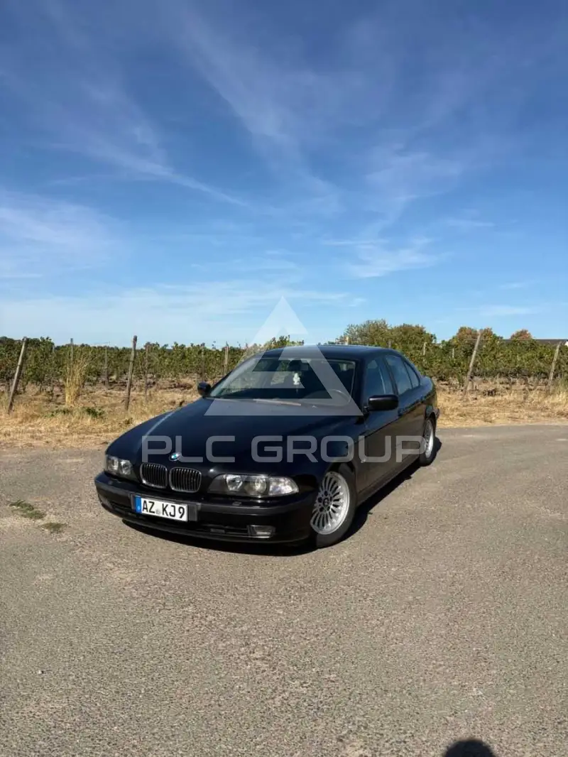 2000 BMW 520