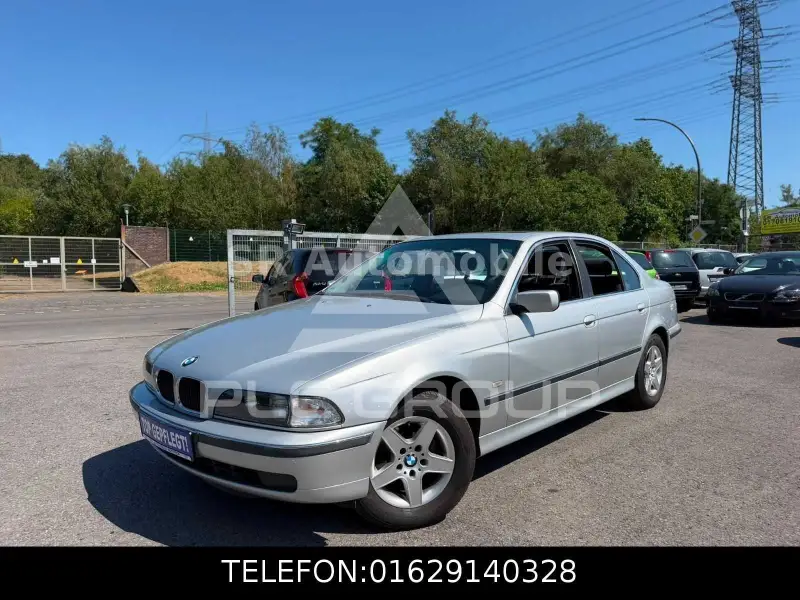 2000 BMW 520