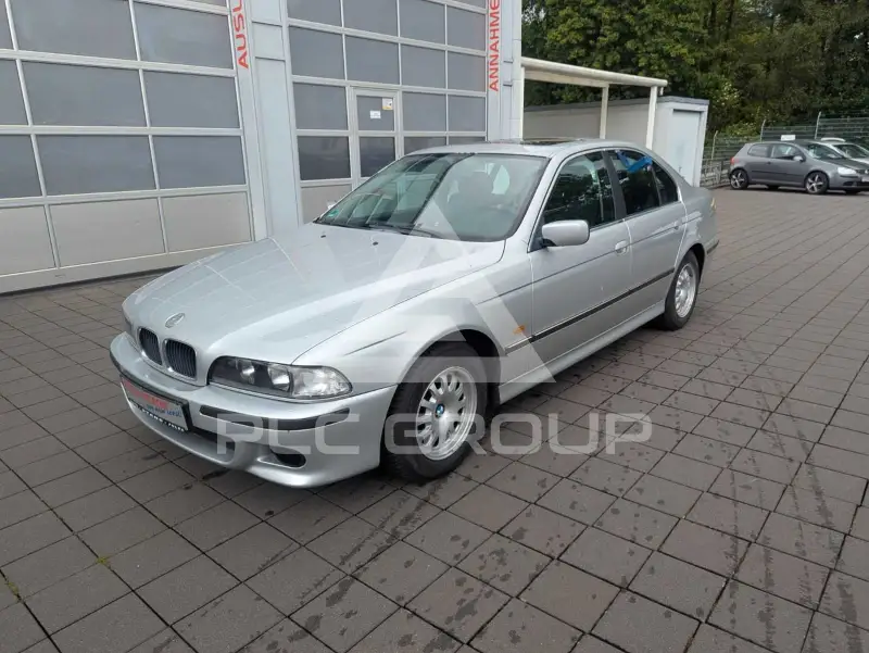 2000 BMW 520