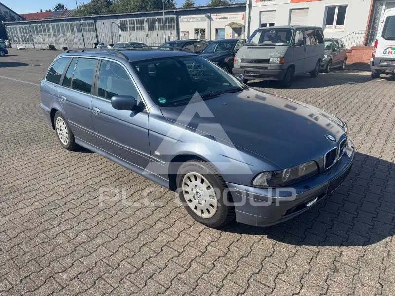 2000 BMW 520