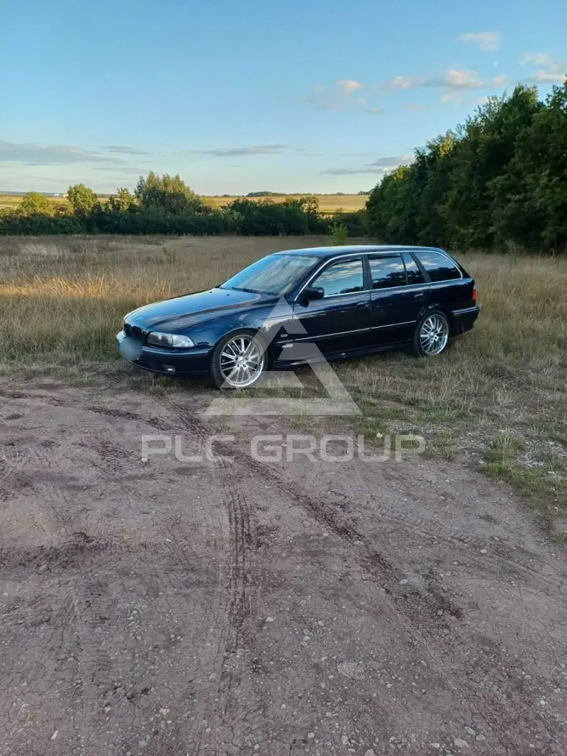 2000 BMW 520