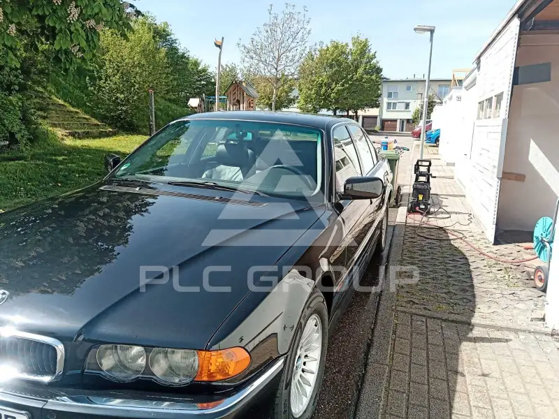 2000 BMW 735