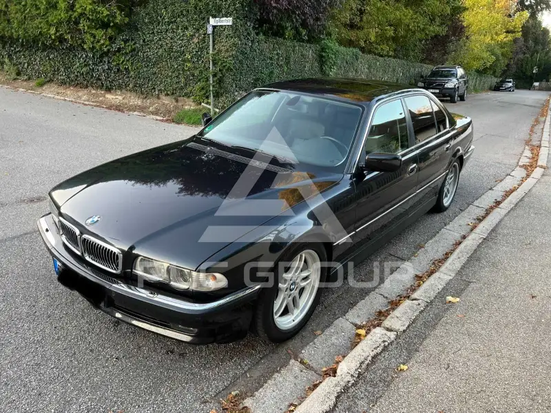2000 BMW 730