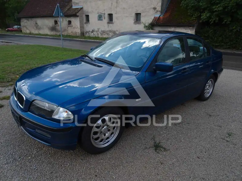 2000 BMW 318