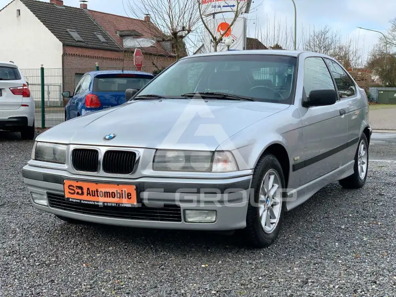 2000 BMW 318