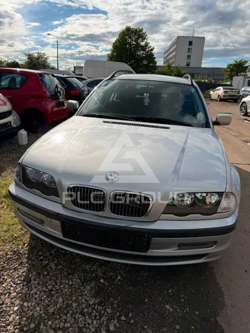 2000 BMW 318