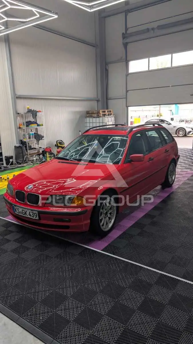 2000 BMW 318