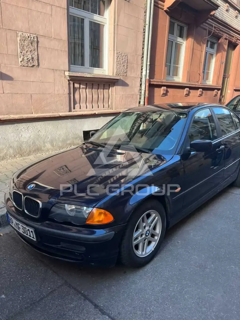 2000 BMW 318