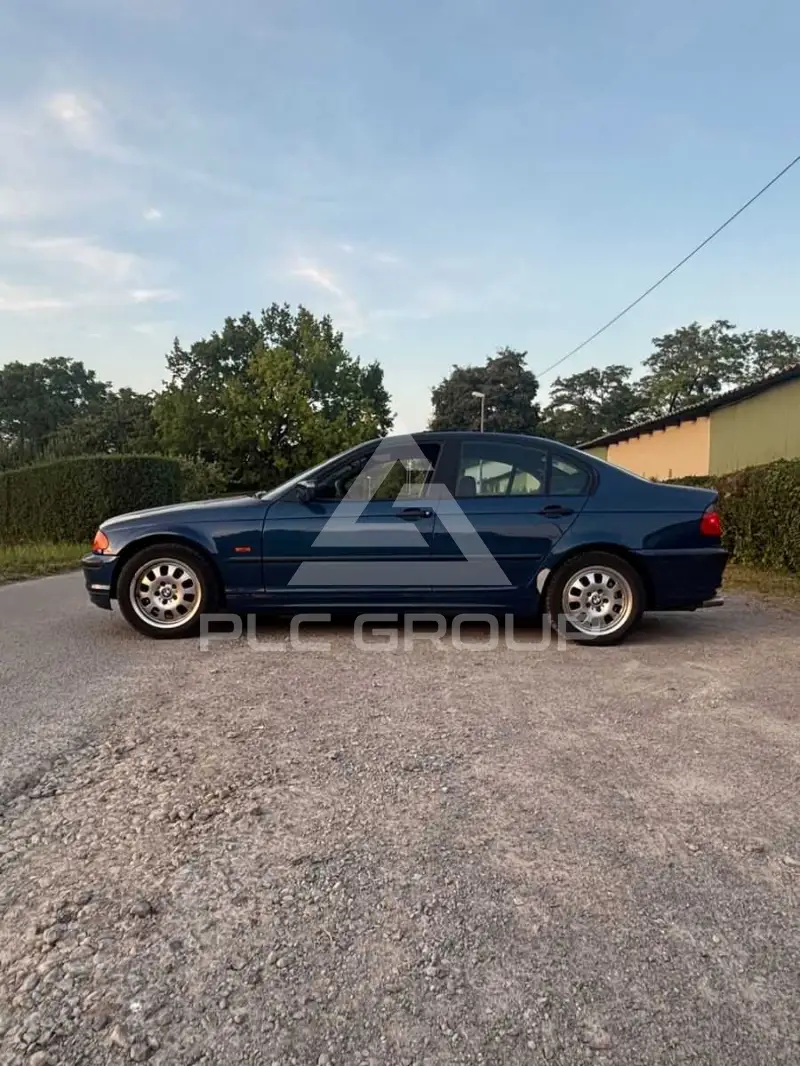 2000 BMW 318