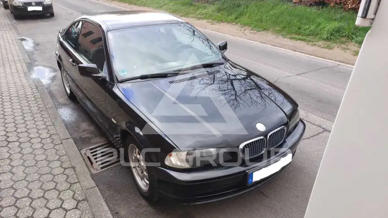 2000 BMW 318