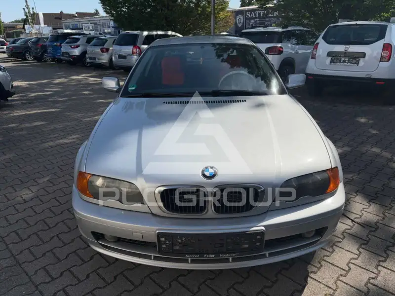 2000 BMW 318