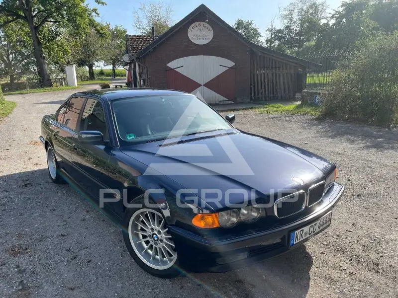 2000 BMW 728