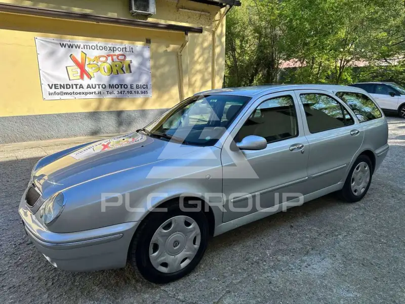 2000 Lancia Lybra
