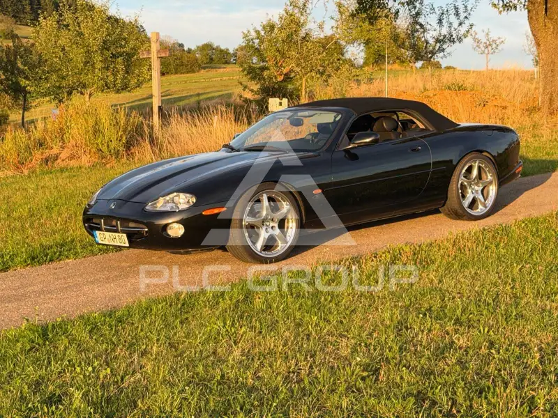 2000 Jaguar XK8